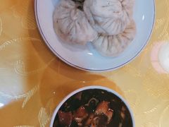 猪肉包子-陈寔包子王·卤煮小肠·京味小吃(龙潭店)