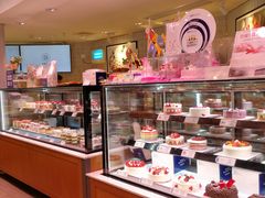 面包甜点陈列柜-巴黎贝甜(泗泾店)