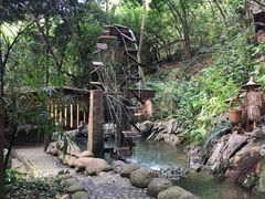 -伊岭岩风景区