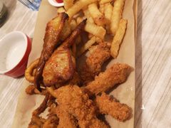 -必胜客(证大大拇指店)