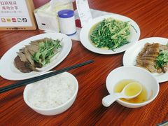 炒通心菜-乌文新澄海卤鹅店