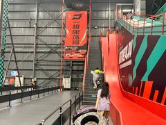 -极限PLAY运动娱乐新世界·团建派对潮玩休闲馆·室内蹦极高空游乐园