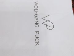 -WOLFGANG PUCK KITCHEN & BAR(迪士尼小镇店)