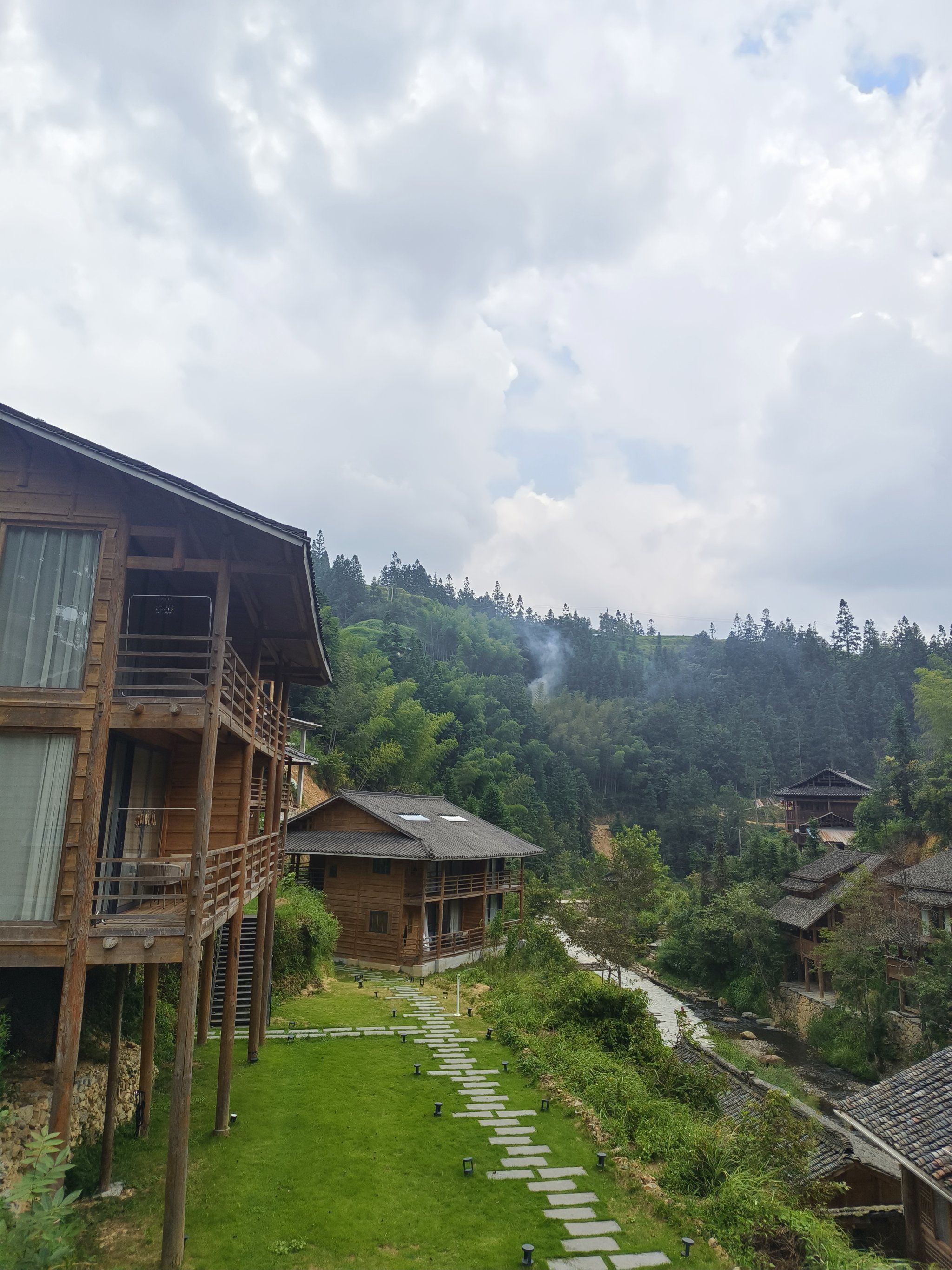 来贵州,大利侗寨人少景美,民宿还超好住井上见,名字来源于第一家民宿