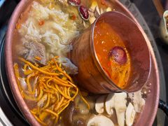 -菌自由丨野生菌火锅特色庭院餐厅(丽江古城店)
