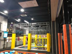 -蹦贝运动中心·蹦床·攀岩·闯关(龙岗店)