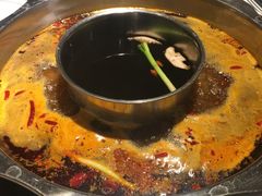 -小天鹅火锅·一线江景洪鼎旗舰店(洪崖洞店)