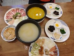 -桥香园云南过桥米线(红龙井店)