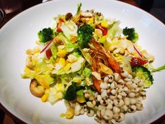 -POKEE VIA&Brunch·维娅(重庆来福士店)