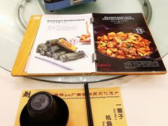餐具摆设-刘姐啤酒鱼民族演艺餐厅(西街总店)
