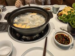 -东椰·海南椰子鸡火锅(朝阳门店)