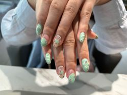 -丽心自助美甲美睫