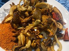 炸菌子-勺子米线·云南传统小吃市集(四方街店)