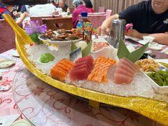 綜合生魚片-新松子日本料理