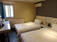 -德全心悦酒店(北京金台路地铁站店)