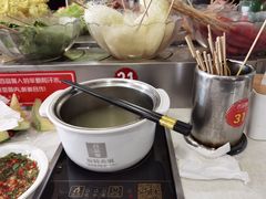 -百品聚旋转火锅(万德庄店)