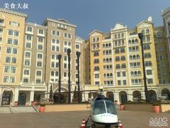 广场-平湖九龙山庄园圣马可酒店