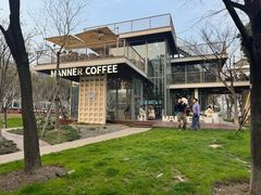 门面-Manner Coffee(徐汇滨江店)