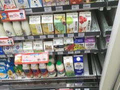 -全家便利店(江湾镇站店)