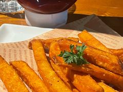 -JINNS锦时 steak&pizza(浸信会礼拜堂旧址店)