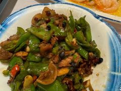 -霄汉牛三鲜湖北砂锅菜(万松园2店)