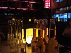 -FOUR PLAY BAR