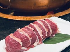 鲜切羊上脑-铜来聚老北京涮肉(恒隆广场店)