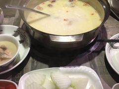 -鸣牌鸡煲(大岭山店)