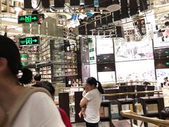 -钟书阁(群光广场店)