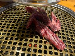 极品牛肋条-唯成•韩国炭火烤肉 유성고기