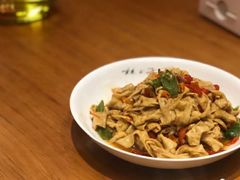火腿炒农家豆腐皮-辣公子·千岛湖私房菜(滨江店)