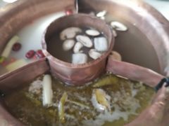 -滇釜火锅·能喝汤的火锅(车公庄店)