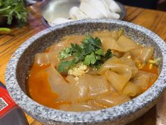 -山河屯铁锅炖(哈西站店)