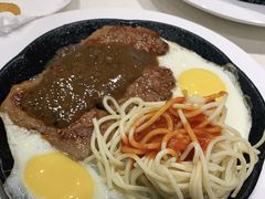-汤姆家的牛排意面披萨(新城市广场店)