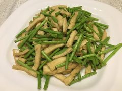 藜蒿石屏豆腐-云腾食府·云南菜