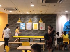 等位区-麦当劳(民盈·国贸城店)