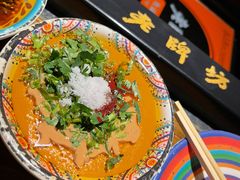 -老牌坊云南鱼豆花火锅(哈西万达店)