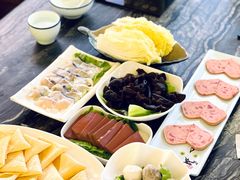 -云中捞高空旋转餐厅(商茂世纪广场店)