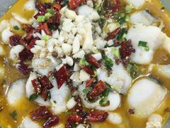 老坛酸菜鱼-虎虎龙虾大排档(双井店)