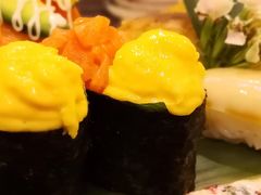 三文鱼芒果酱军舰-轻音料理(王府星Mall店)