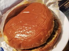 瀑布芝士汁汁厚作牛肉汉堡-肯德基(珍珠店)
