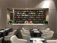 -钟书阁(群光广场店)