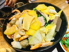 -万记麻辣烫国展总店