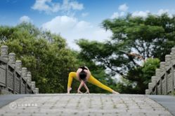 -亚太瑜伽普拉提学院