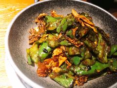 擂辣椒烧手撕鸡-吃饭皇帝大土家民族菜(正大广场店)
