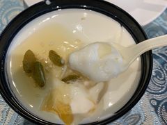手工自制酸奶-巴扎美食·新疆菜·西域歌舞表演餐厅(新疆大厦店)