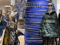 -乐蓬马歇百货公司(Rive Gauche)