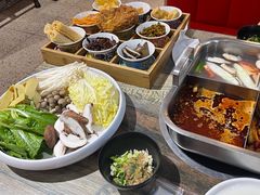 -鸡遇虾煲干锅火锅(小寨金莎店)