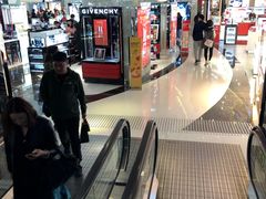 店内环境-DFS迪斐世(香港广东道店)
