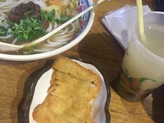 -鑫花溪牛肉米粉(人民广场店)